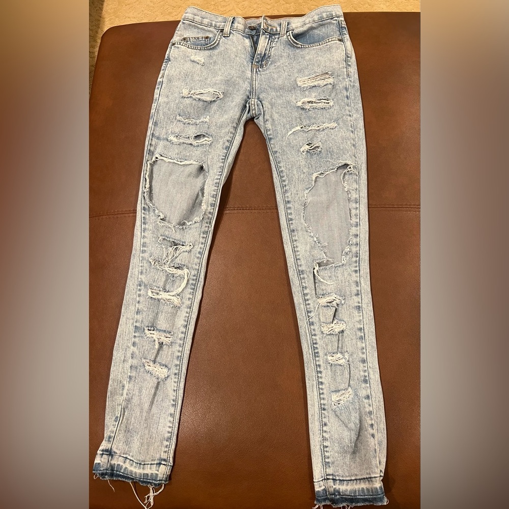 LF Carmar Distressed Light Wash Jeans Size 25
